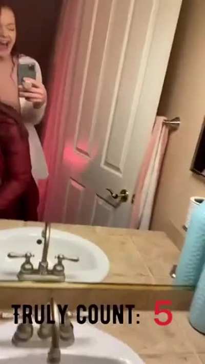 🙃👅🥂