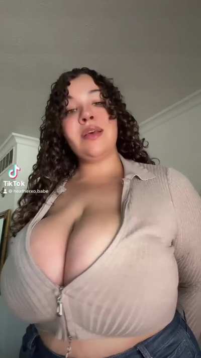What’s your choice(@heatherxo.babe)