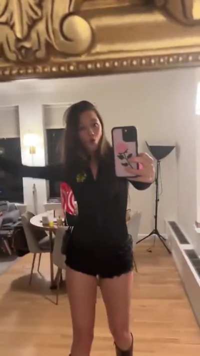 Lily Chee 🖤🔥