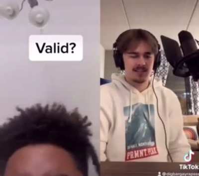 Dude on the left has bars. He must get mad bitches