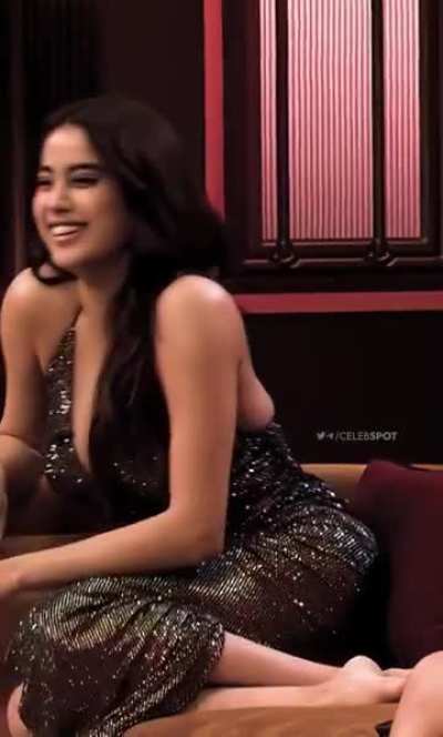 Aah Jhanvi Baby 💦 🥵