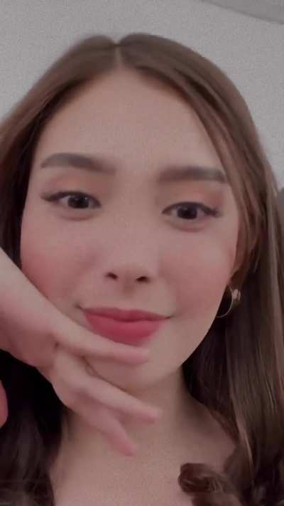 Analyn Barro