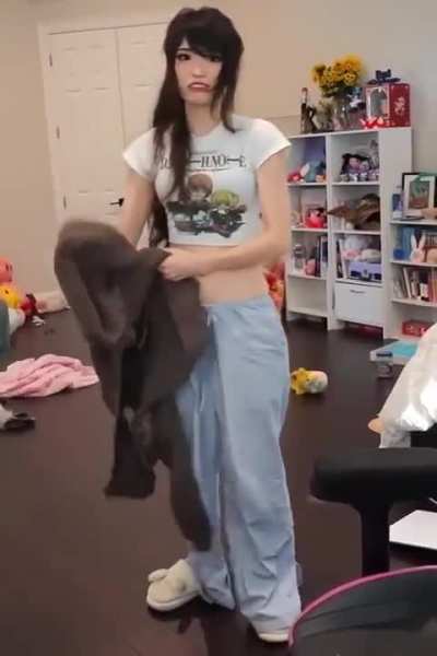 Emi tummy