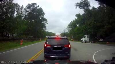 Mercedes tries to get around traffic