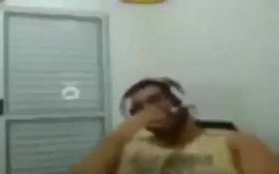 Alguém ajuda ele pfvr 😭😭😭