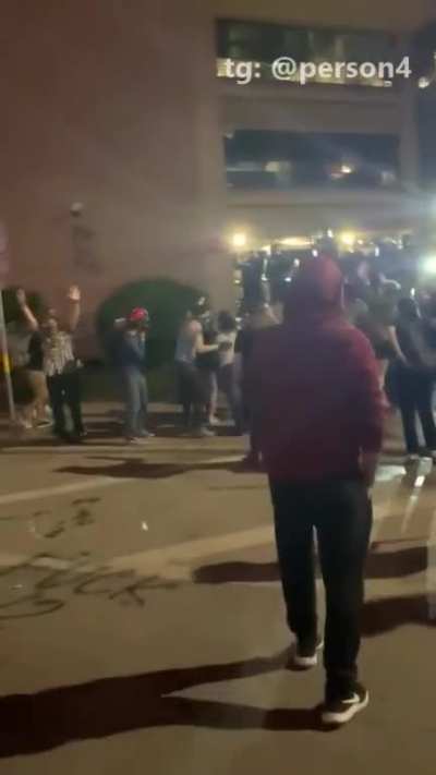 Austin, Texas | Someone was injured, so some of the protesters began to carry the injured. At this point the police opened fire on them with rubber bullets. It is reported that several people were seriously injured.