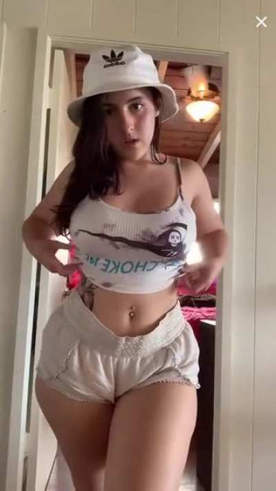 Mid face insane body @_r.e.dddd_ on Instagram