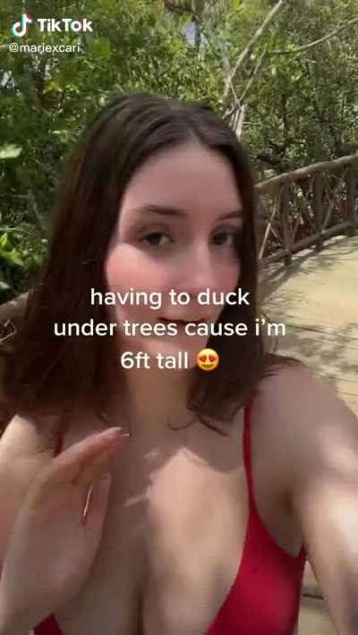 mariexcari walking