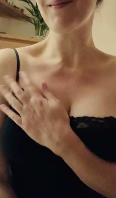 Wait for the boob shake at the end...