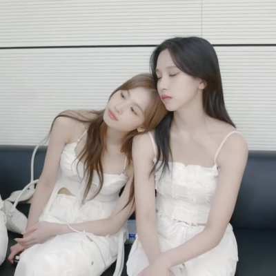 Sana & Mina