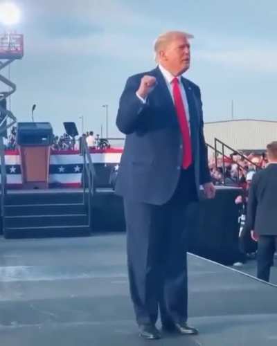 Dammmnm Trump sheeeesh
