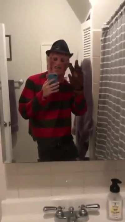 When you find all the survivors on one gen