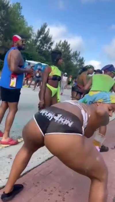Kaylove doing her.