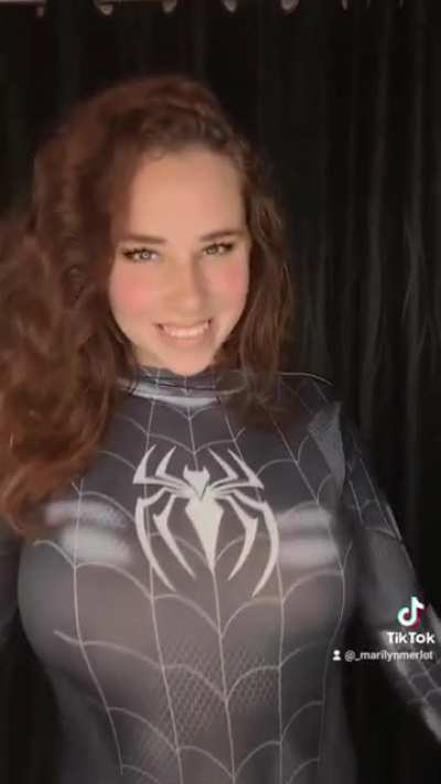 Spide<wbr>rnipp<wbr>lewom<wbr>an @_mar<wbr>ilynm<wbr>erlot