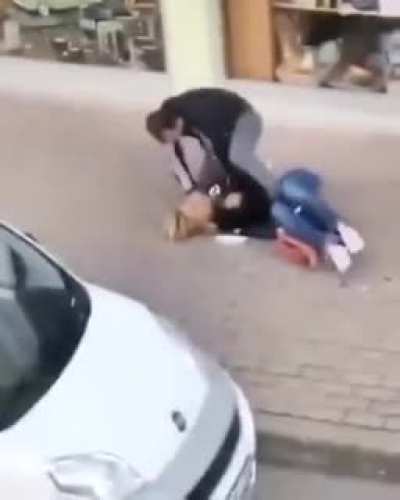 Hükümet erken seçiminde düşünyor sadece ama ölen halkları değil 😭yeter
