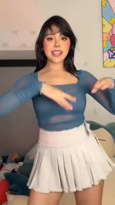 Nicole AKA Neekolul in a Cute Outfit
