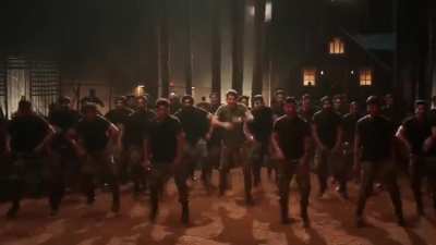 BOB movie ni japanese lo dub chesaru anta. Rajni okkade kaadu, Bob ki kuda unnaru japanese fans !!!!! Jai baba BOB ki