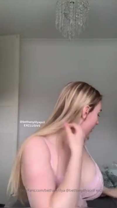 Beth Lily Try on