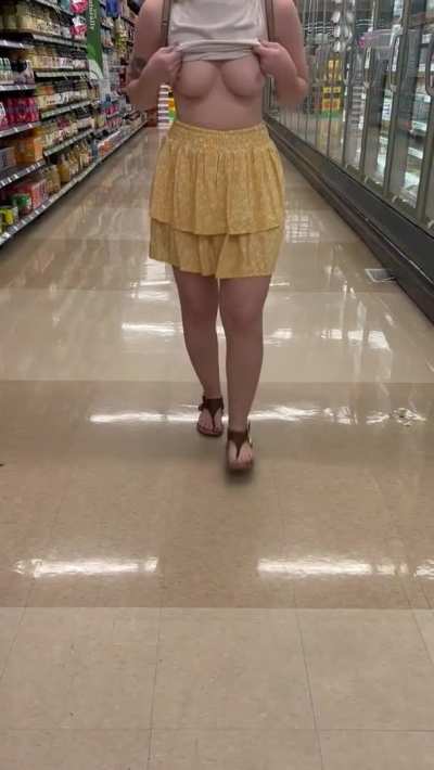 Flashing in public is always a rush 😜