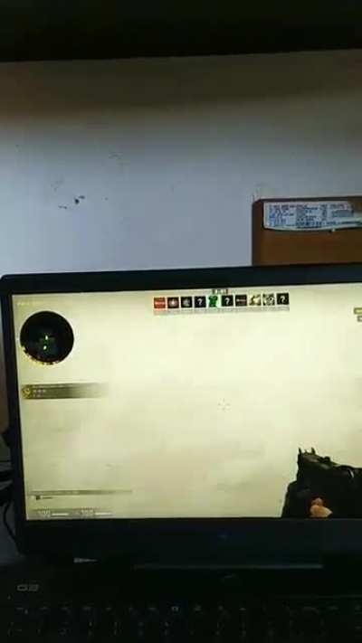 Yo de pana metiéndome a jugar CS:GO y Corxea salvaje aparece.