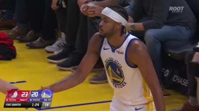 [Highlight] Scoot takes the ball and beats 4 Warriors down the floor to draw the foul