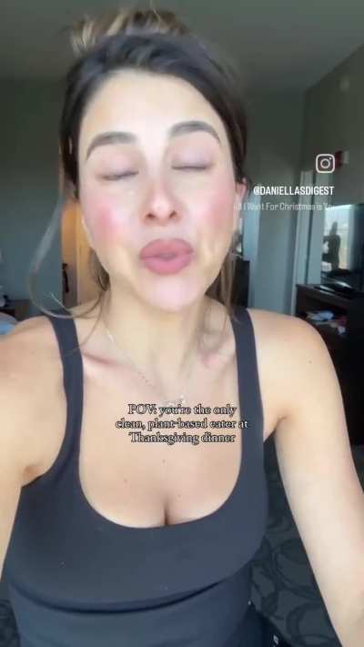 Daniella Monet 