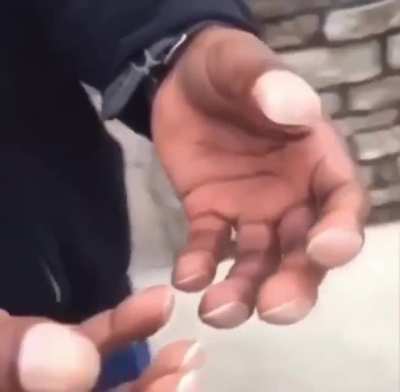 swagless fingers