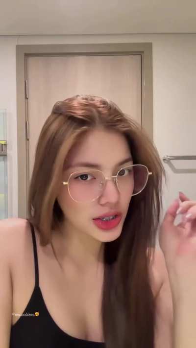 Jane De Leon