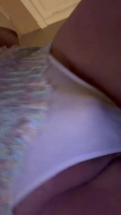 I’m going to need you to peel these panties off with your teeth 🤭🥰