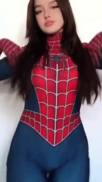 Does anyone know her name?!?
