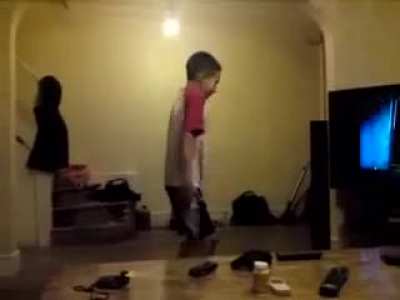 Kid dancing to Michael Jackson does the lean...