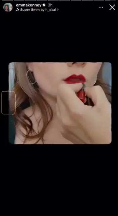 Getting dolled up (flas<wbr>hes/s<wbr>trobe warning)