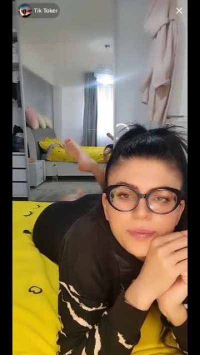 Big ass and nice feet @giul<wbr>iavul<wbr>pitza<wbr>5
