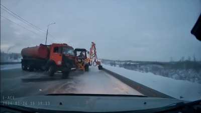 Heavy truck loses control, 