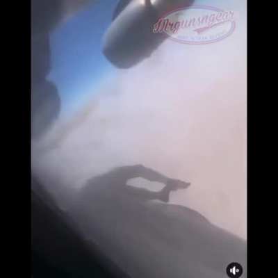 [GRAPHIC] Afghan stuck in C-17 Landing Gear Mid-Air