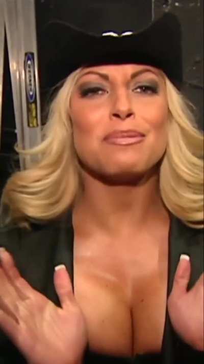 Trish Stratus