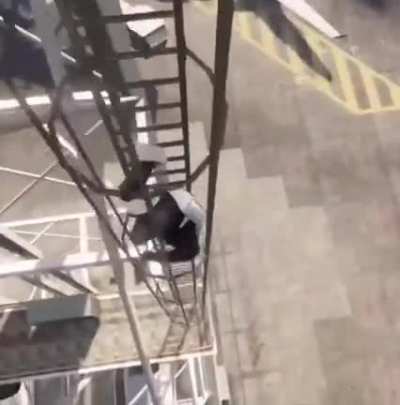 Parachute landing error 😅