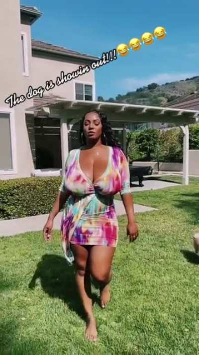 Mate, had been a straight woman with this body, that I would have been rendered permanently horny by the intricacies ot feeling myself ever bouncing and jiggling that much every single passing second. How does she even breathe? She's so self-erotic.