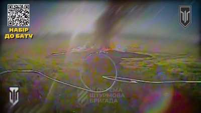 Ukrainian FPV drones destroy russian bridge-laying engeneering vehicle in Kharkhiv region