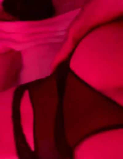 😈