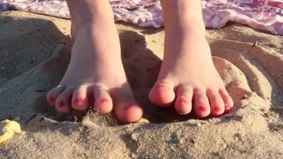 Wiggling My Toes In The Sand On Foot Island 🤤