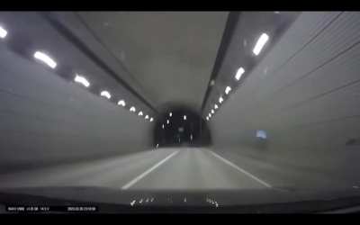 South Korea: Car hits pole at a insane speed