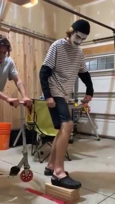 Ankle spankle