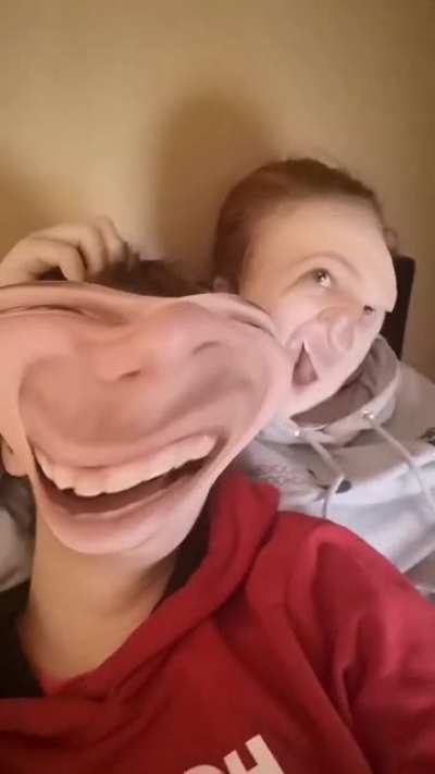 Yaarrrrr AAAAHHHHHHHHH (just me and my girlfriend messing with filters with extreme noise)