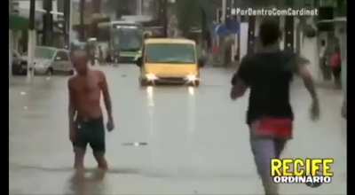 Floods in Brazil be like