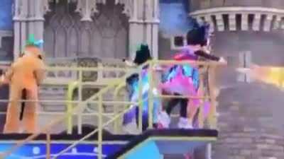 Minnie go bye bye