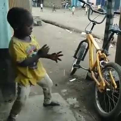 When dancing talent errupts😆😆