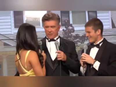Olivia Munn and Alan Thicke in G4 attack of the show ( + behin<wbr>d-the<wbr>-scen<wbr>es of an alternate take)
