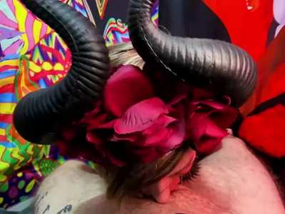 Dressing up like a succubus to succ the soul out of you