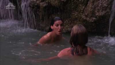 Gina Gershon